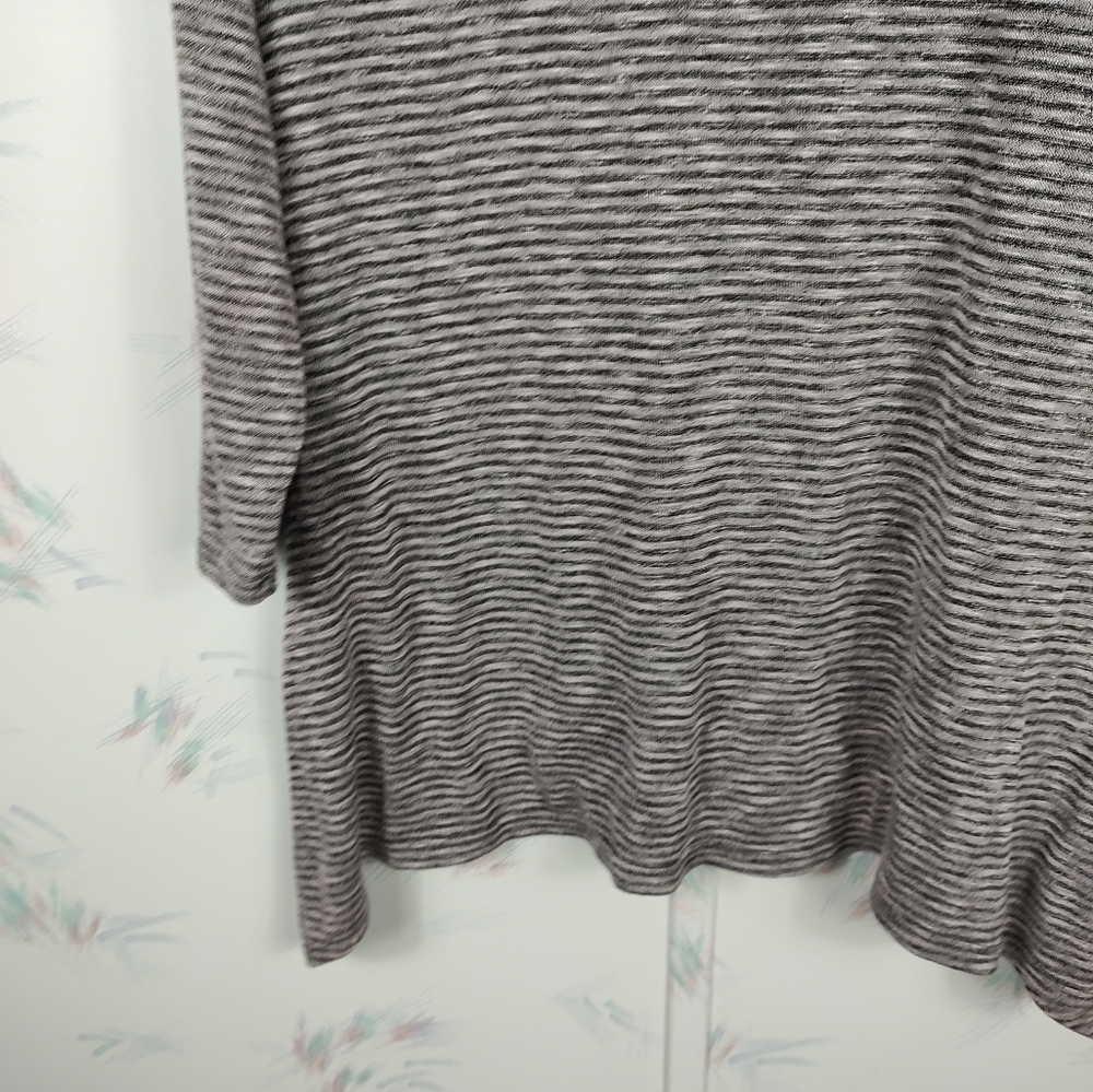 Sunday Gray Striped Knit Top XL - Picture 9 of 9